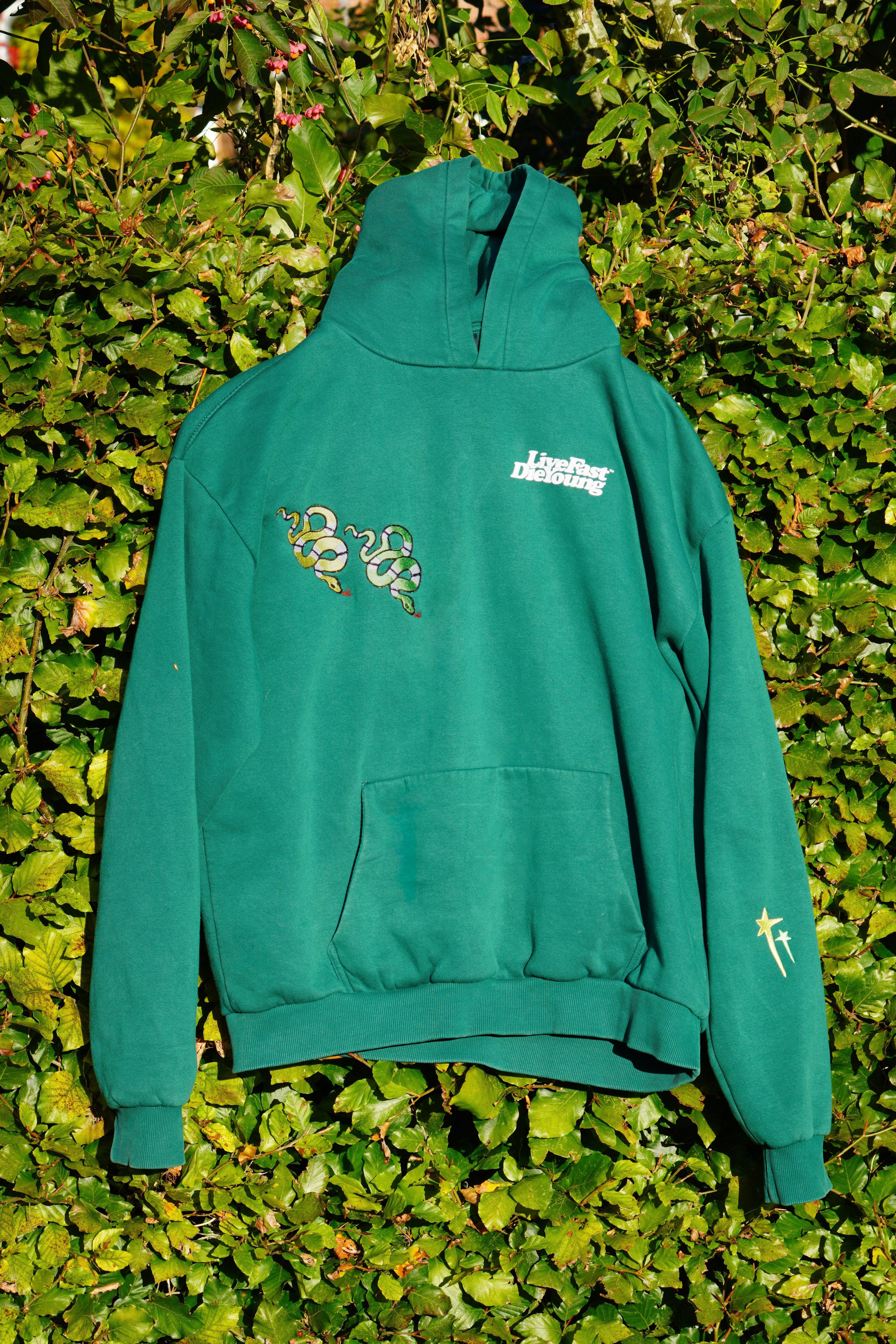 Upcycling LivefastdieYoung Hoodie