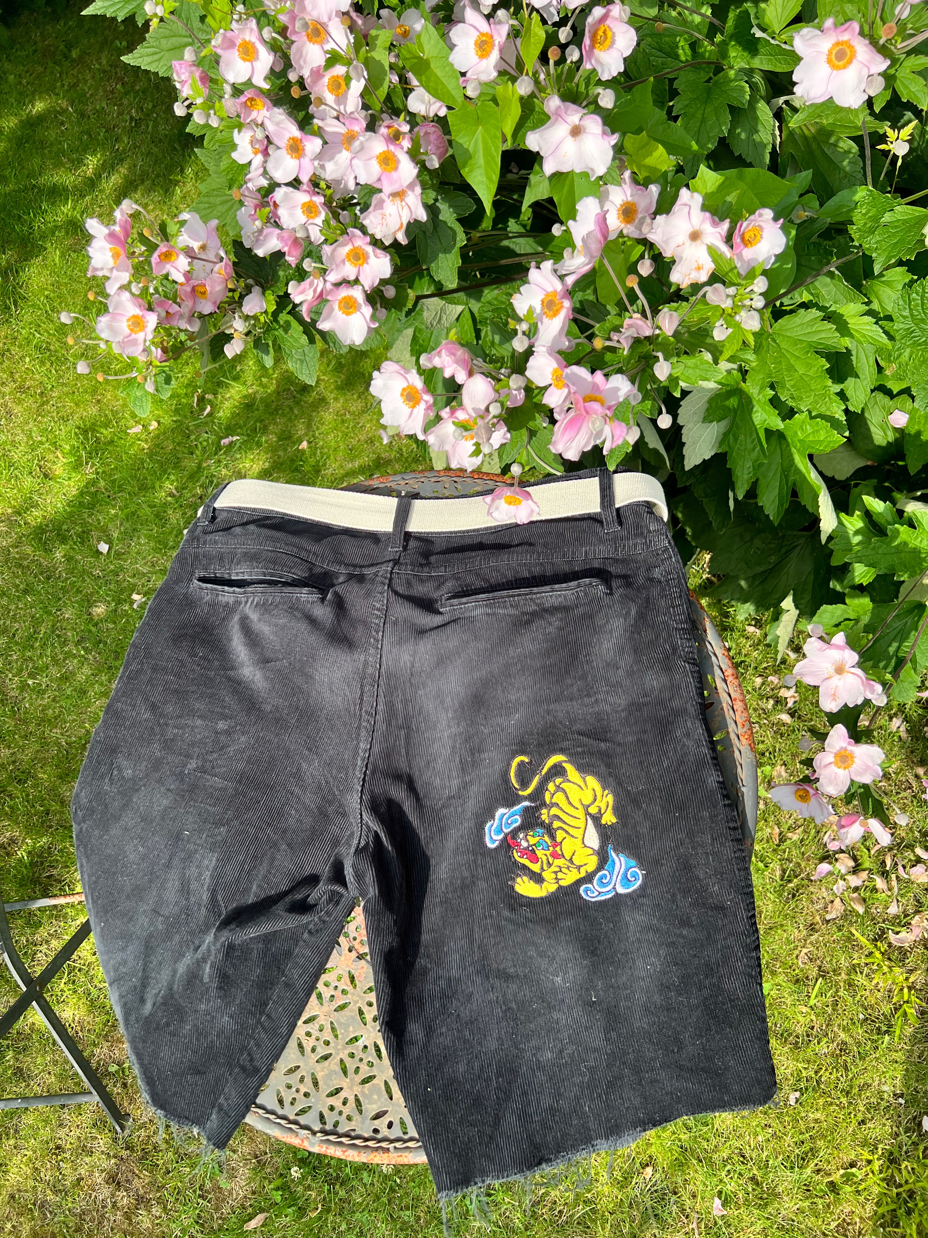 Schwarze Shorts - Tiger