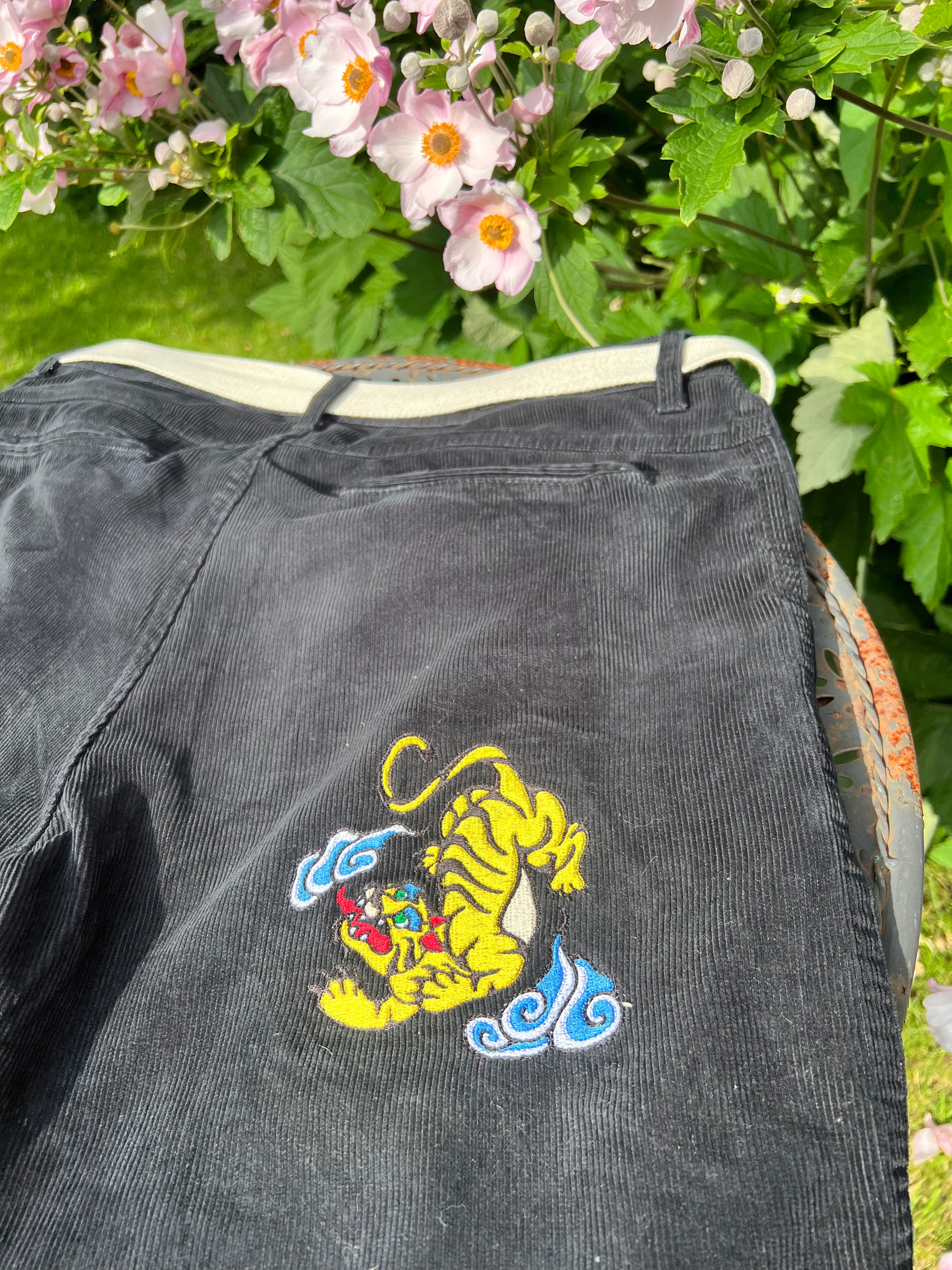 Schwarze Shorts - Tiger